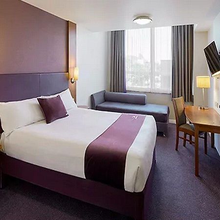 Premier Inn Dudley Town Centre Dış mekan fotoğraf