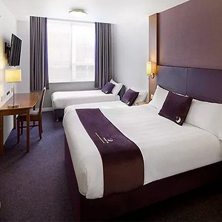 Premier Inn Dudley Town Centre Dış mekan fotoğraf