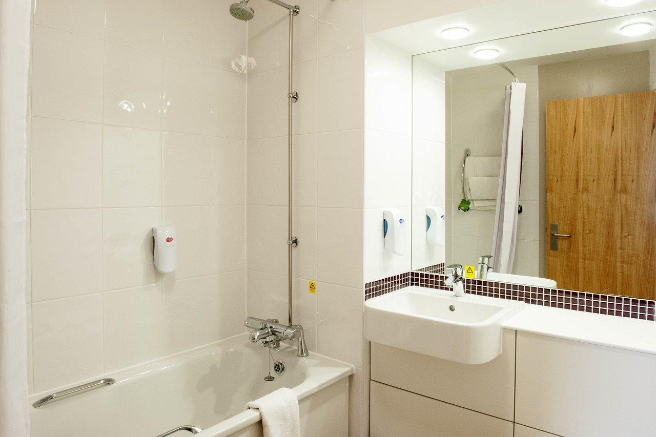 Premier Inn Dudley Town Centre Dış mekan fotoğraf