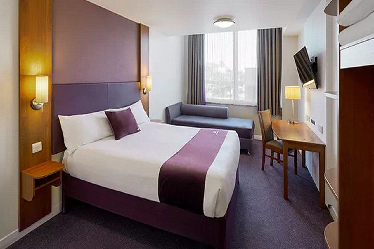 Premier Inn Dudley Town Centre Dış mekan fotoğraf